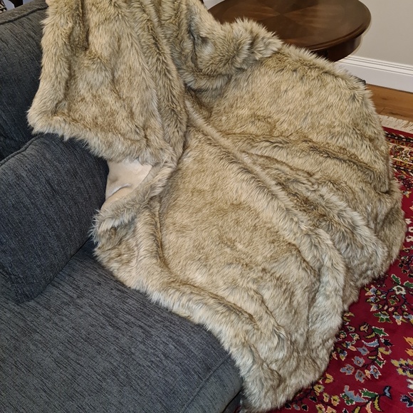 Meet your Posher, Amelia - Picture 1 of 1